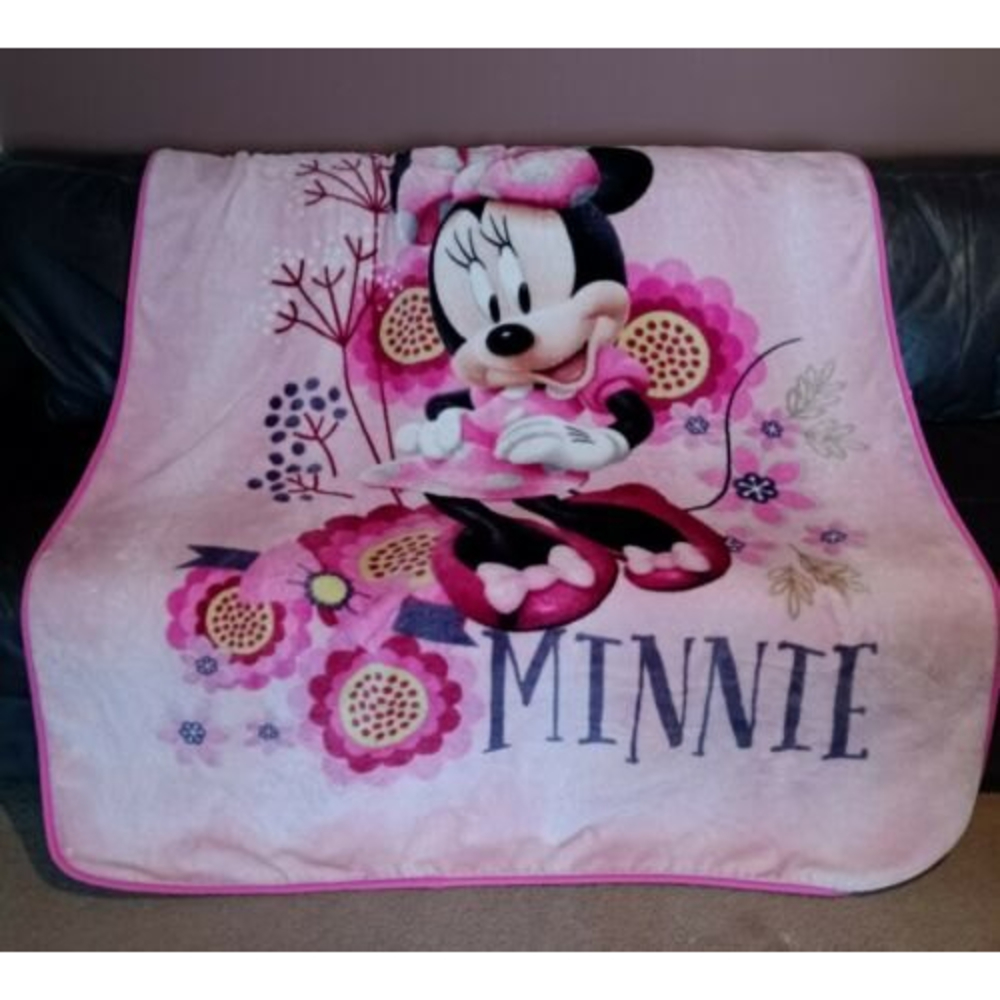 S L Home Fashions Disney Pink Minnie Mouse Girls Throw Blanket 55 x 76